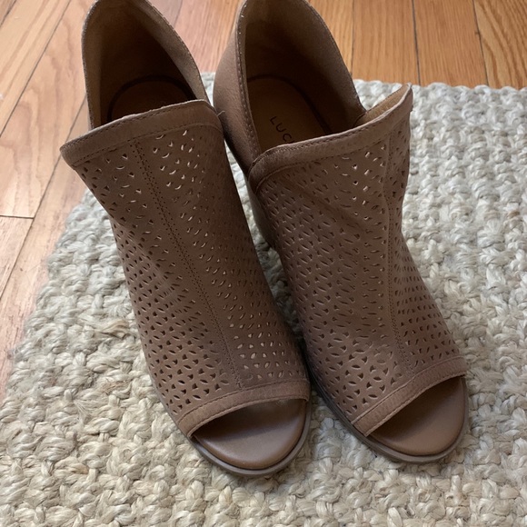 Lucky Brand beige open toed booties - Picture 1 of 6